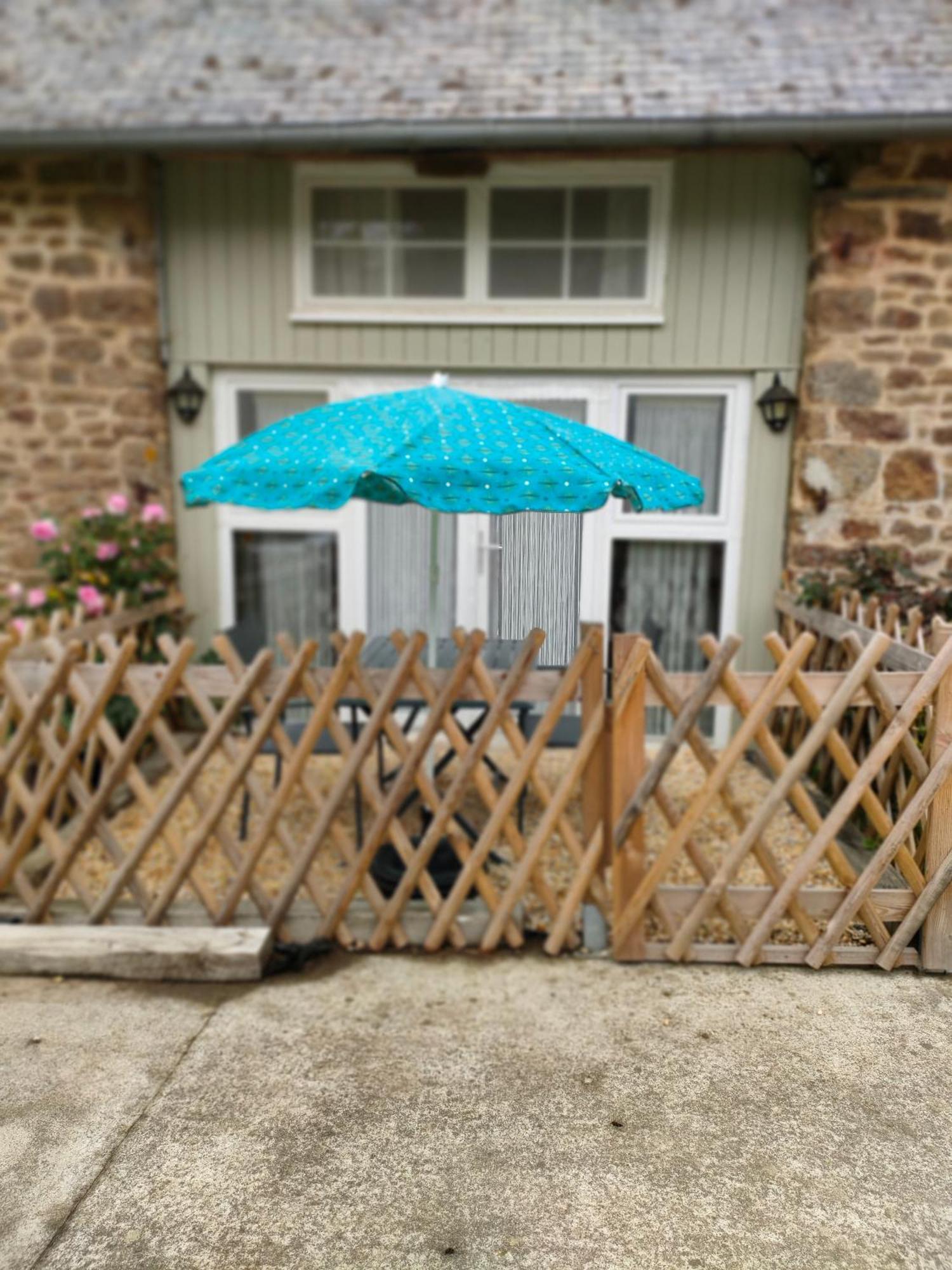 Les Petits Champs Leilighet Buais-les-Monts Eksteriør bilde